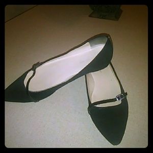 Ivanka Trump black flat shoes. Great condition.